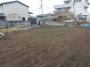 すっきり！古い倉庫を解体、ひろびろ更地に