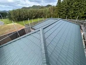 屋根を綺麗に塗装