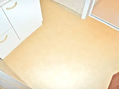 フカフカ床を解消！快適な脱衣場床へ張り替えリフォーム。