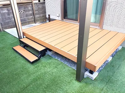 ウッドデッキや人工芝で作ったお庭のリフォーム