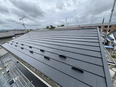屋根 ガルバリウム鋼板 カバー工法