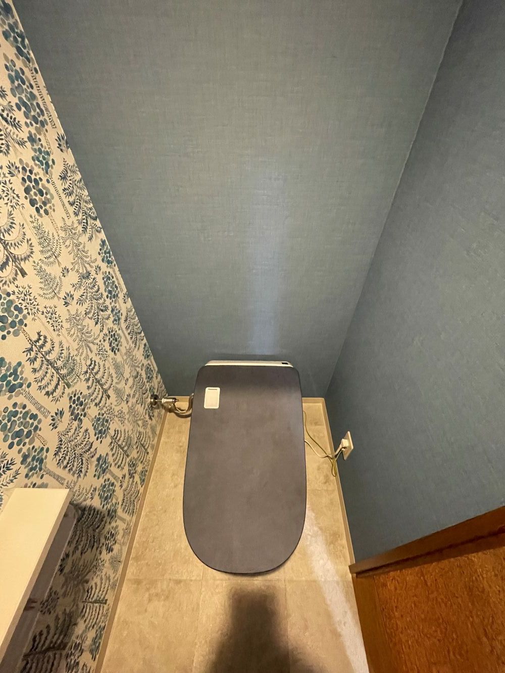 ブルーで統一！トイレリフォーム