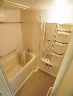 手入れが簡単な浴室へリフォーム