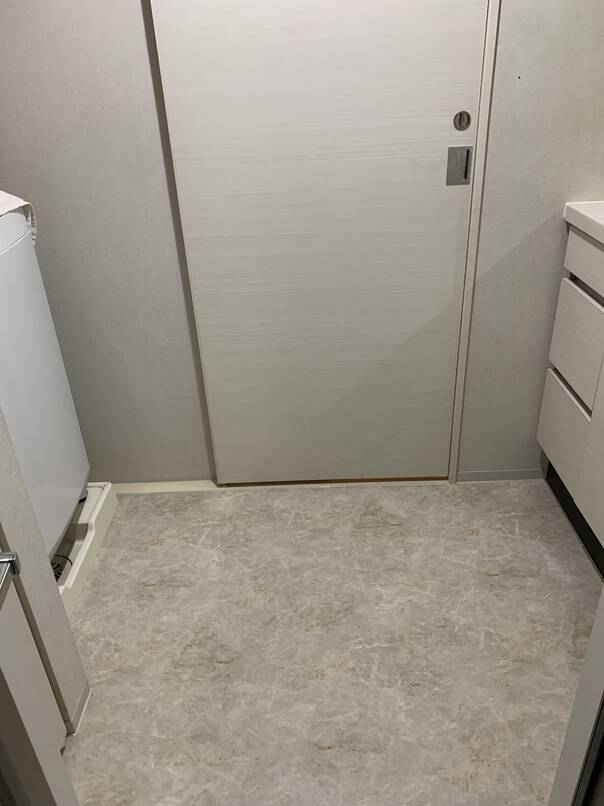 トイレ交換+内装工事