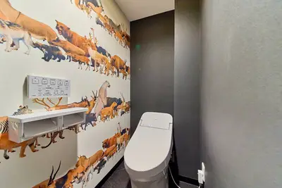 壁紙で遊ぶ水まわりリフォーム