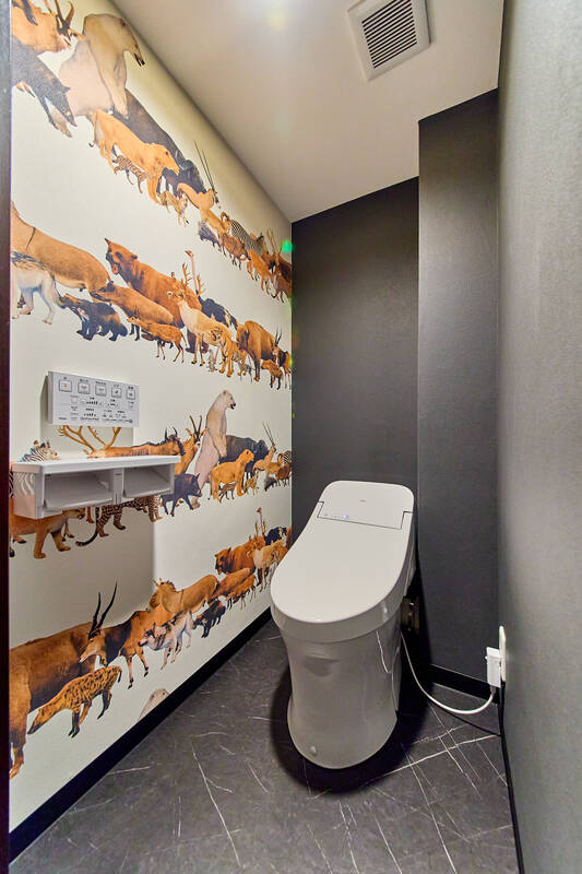 壁紙で遊ぶ水まわりリフォーム