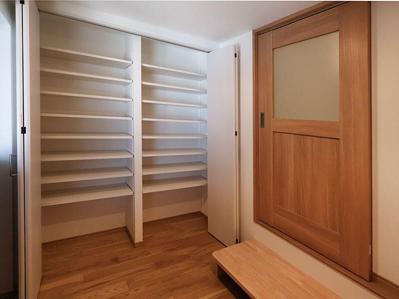 「みんなの空間」と「自分の空間」がある平屋の暮らし