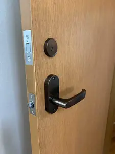 ドアノブ修理