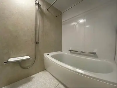 トレンド感のある 石目調マットカラーの水回り