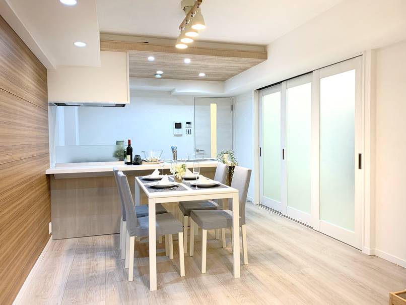 造作ニッチで空間にアクセントを