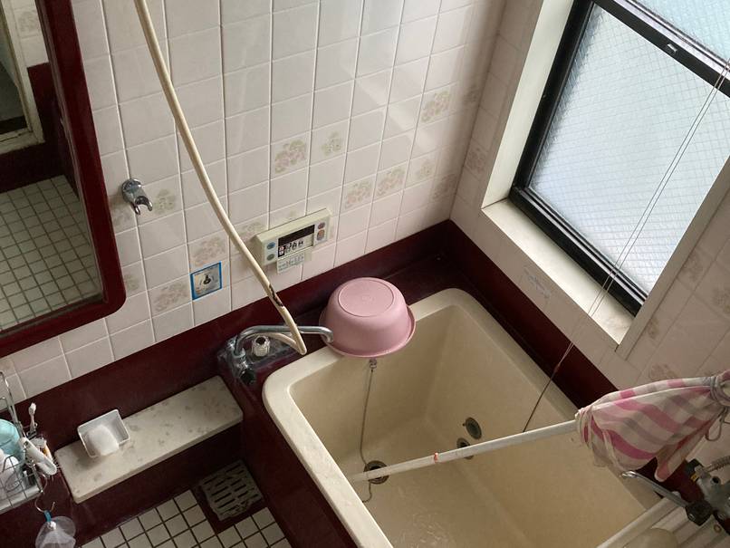 中古住宅のタイル張り浴室をユニットバスにリニューアル