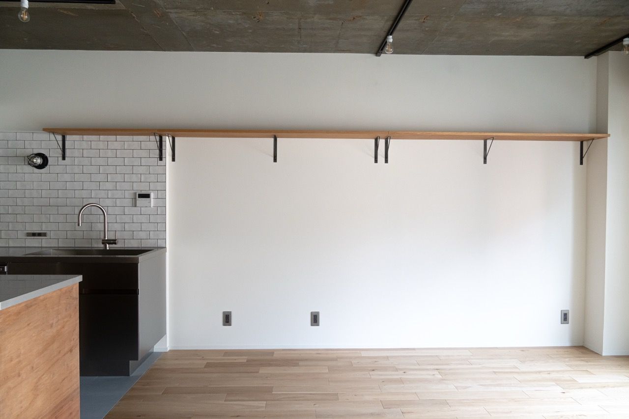 キッチンと海をイメージしたマンションリノベーション