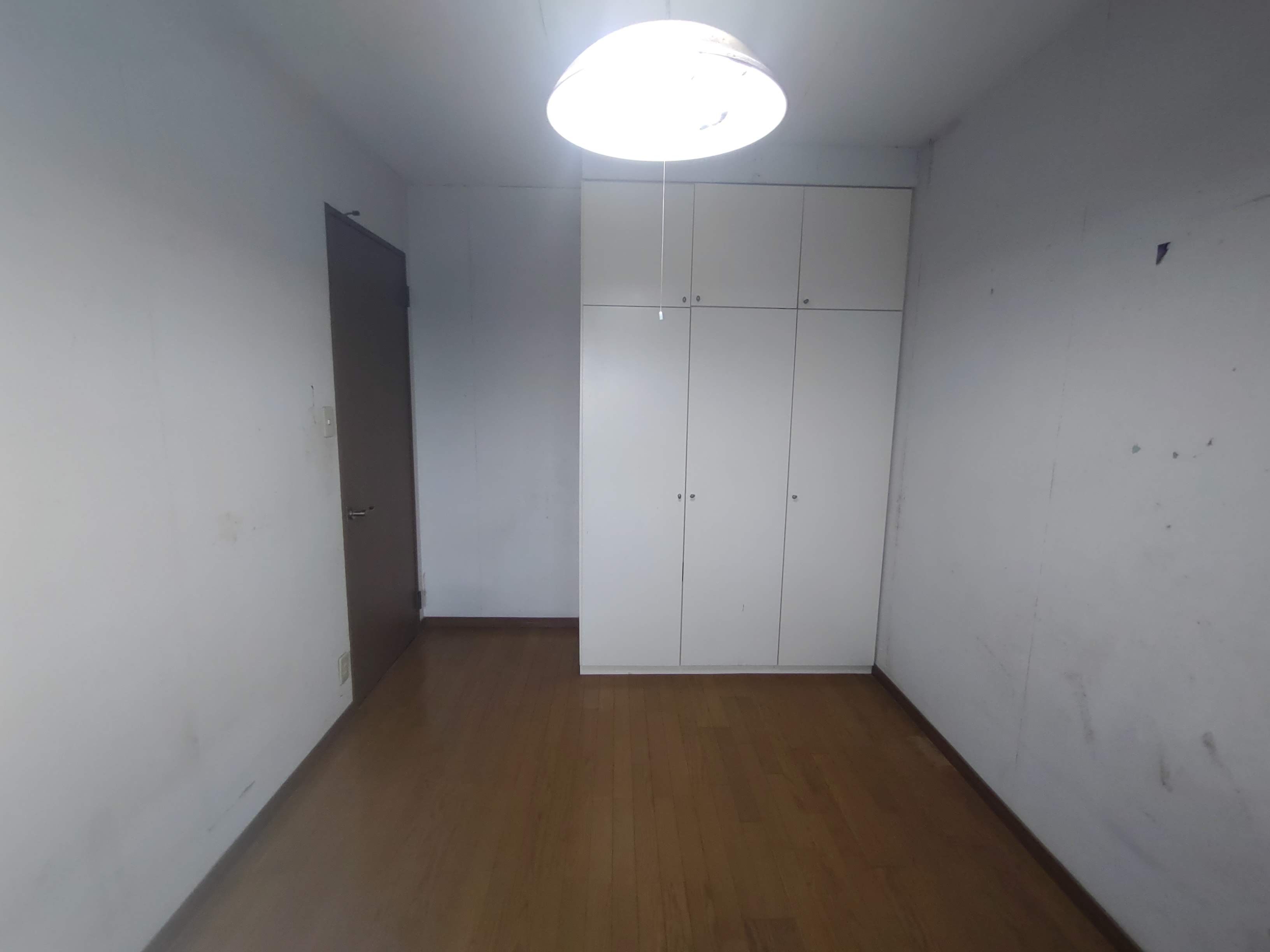 長年の使用でカビが生えた部屋のリフォーム