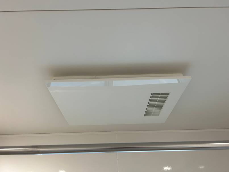 深い在来浴槽から入りやすいユニットバス・浴室空間へリフォーム