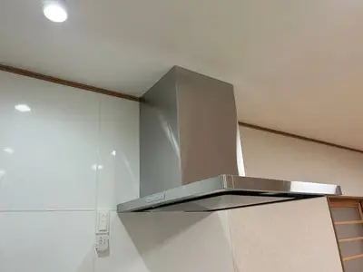 壁付I型キッチンからペニンシュラキッチンへリフォーム