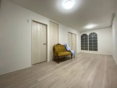 小田原の海の目の前にある戸建ての6帖和室を洋室にリフォーム