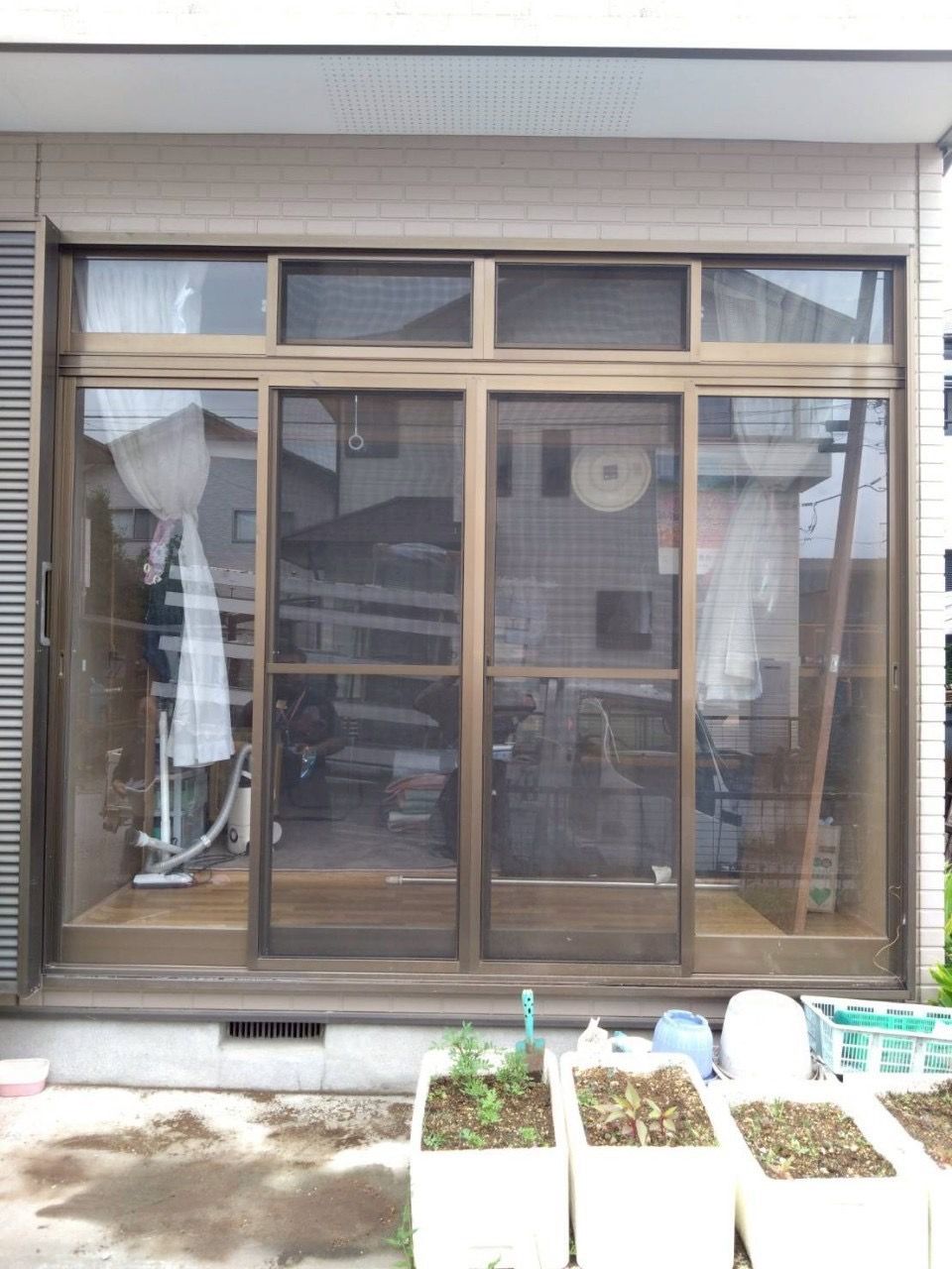 断熱窓と電動シャッターのある暮らし