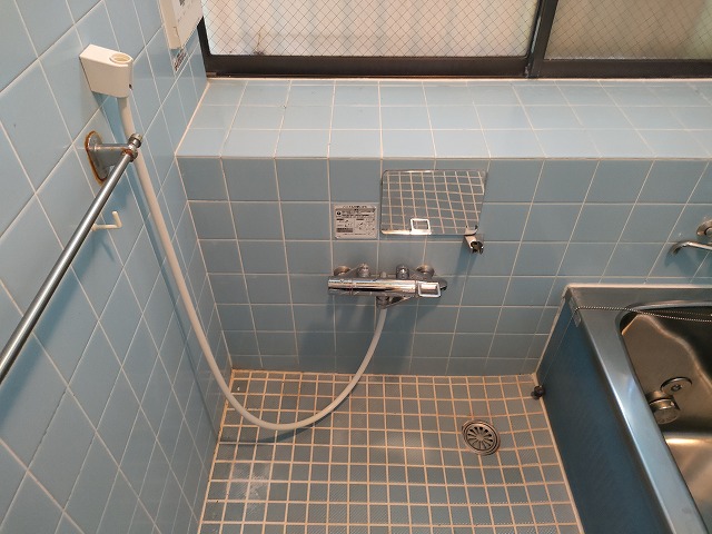 暖かい快適なバスタイム