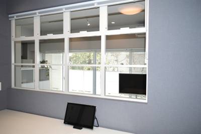 洗練されたグレートーンのクールなお住まいに