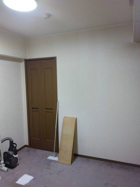 カーペットからフローリングの洋室へ