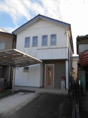 カルセラで外壁が重厚感ある大人の雰囲気に