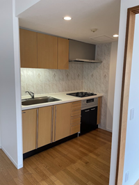 白壁を活かした、シンプルで上質なリフォーム