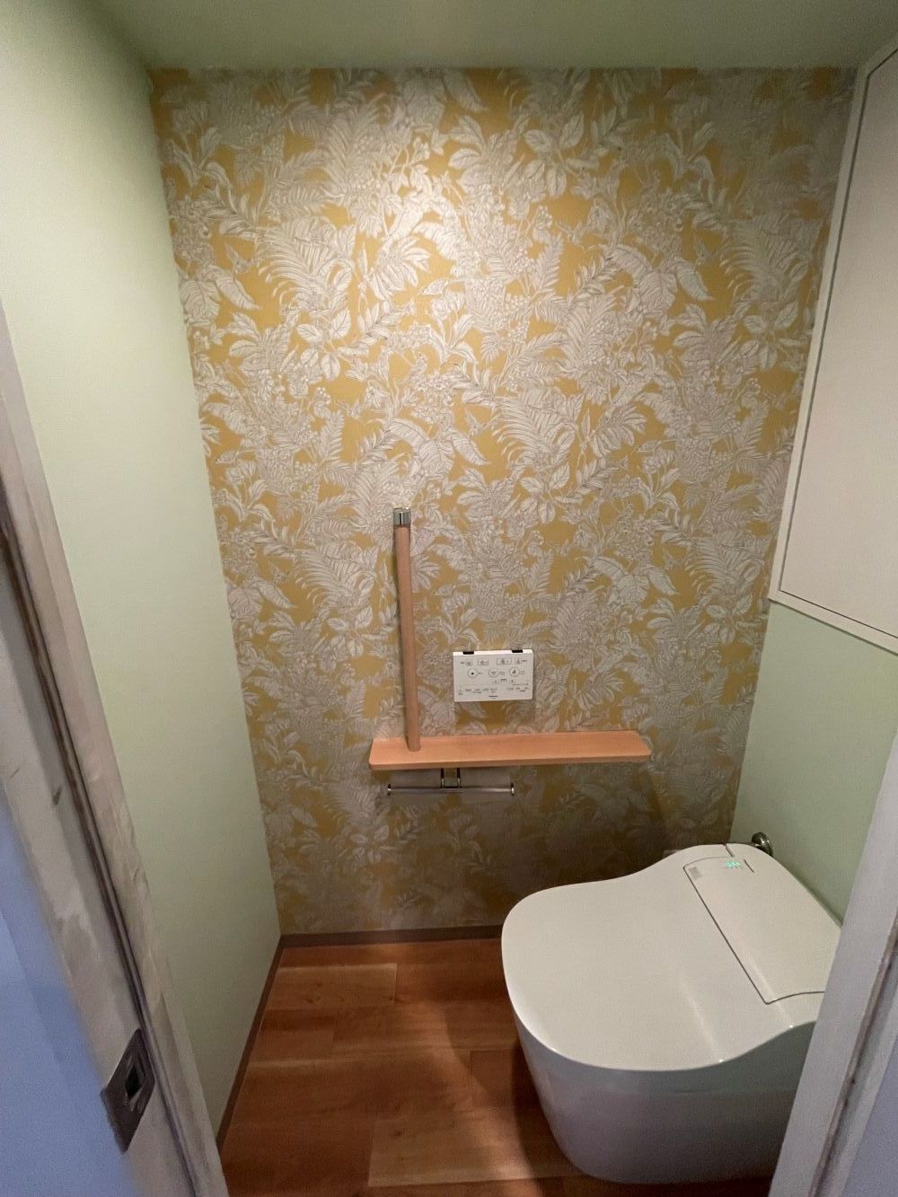 シンプルなトイレからイメージチェンジ！トイレリフォーム