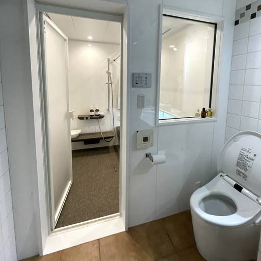 冷たい印象の在来浴室から、安らげるユニットバスへ