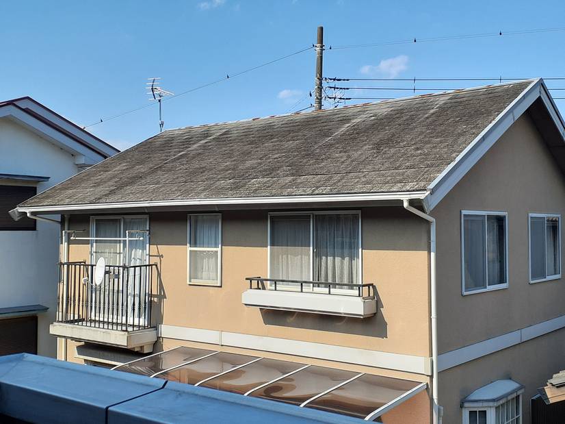 落ち着いた配色で高級感のある仕上がりに