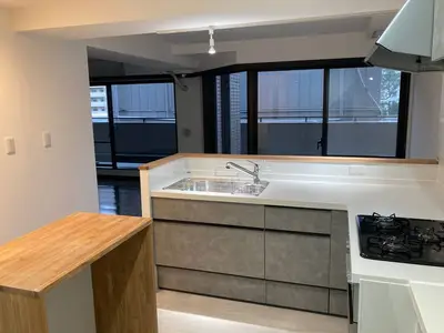 キッチン移動で叶えた開放感 水まわりも使いやすく一新