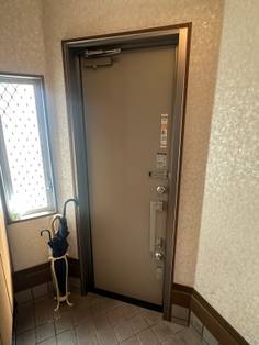 断熱性能を重視した玄関ドアへリフォーム