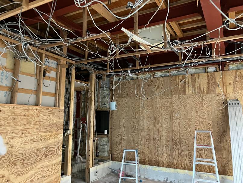 店舗を居室兼ガレージにリフォーム