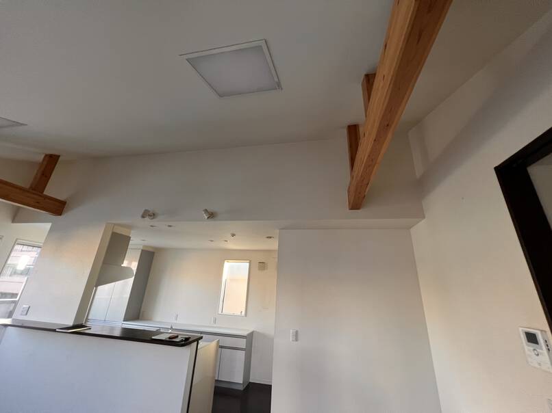 2世帯住宅を事務所仕様にリノベーション