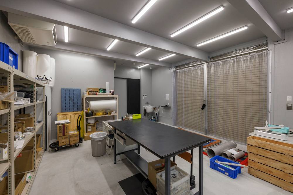 2世帯住宅を事務所仕様にリノベーション