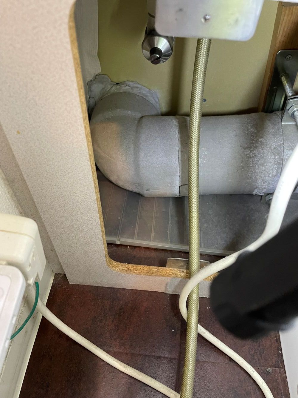 見えない工夫でスタイリッシュな空間へ　トイレリフォーム