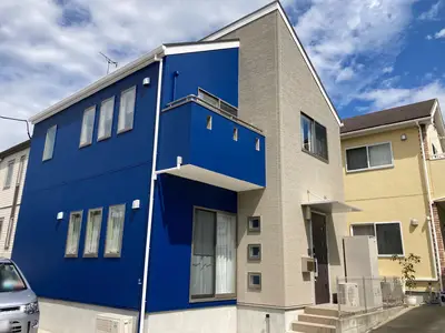 多賀城市｜外壁塗装で鮮やかなブルーが印象的な明るい住まいに