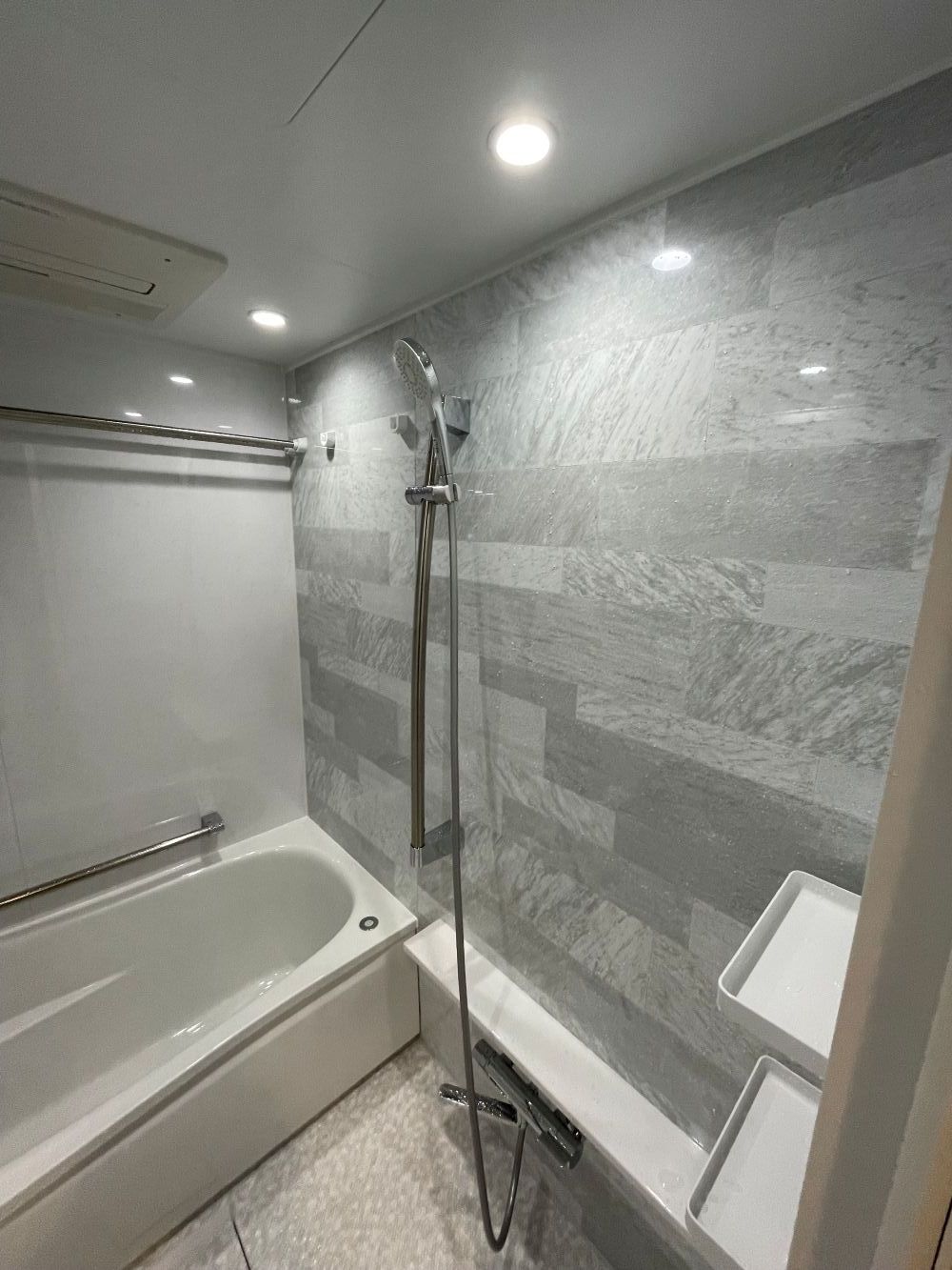 明るく清潔、こだわりの水回り3点リフォーム