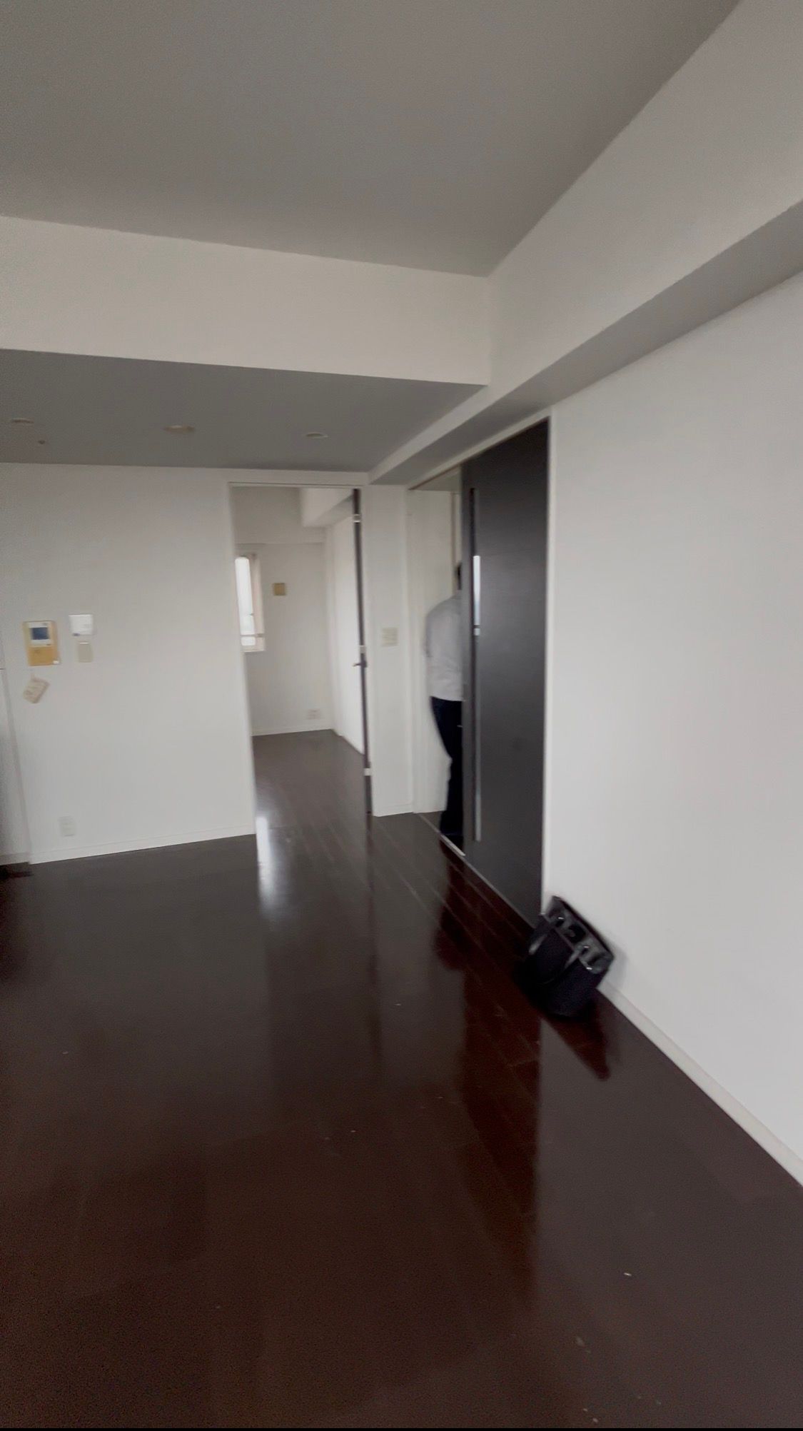 中古物件のクロスとクッションフロア交換