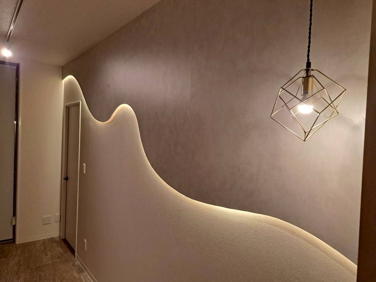 光に包まれた大人の隠れ家～民宿～