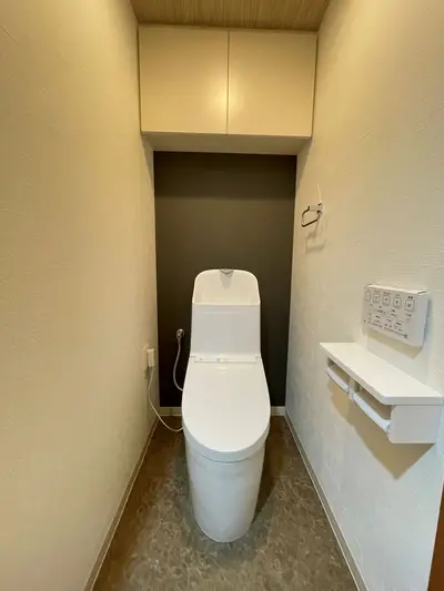 自動開閉で毎日が更に快適に　トイレリフォーム