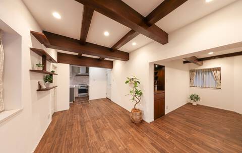 洋式ハーフティンバー方式デザインの住まいに