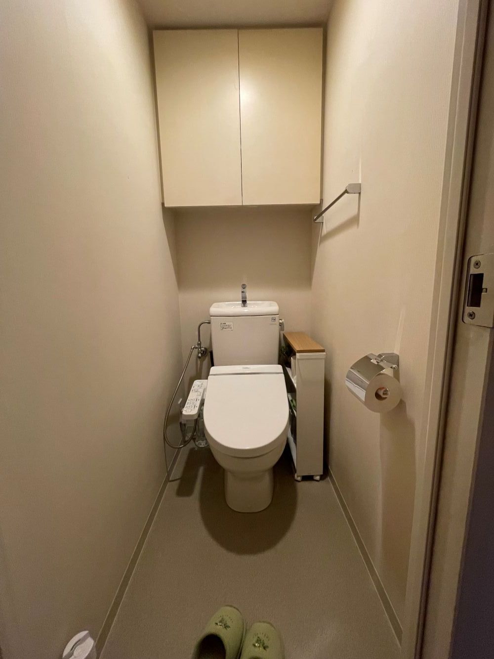 暮らしに馴染む、優しい灯り　トイレリフォーム