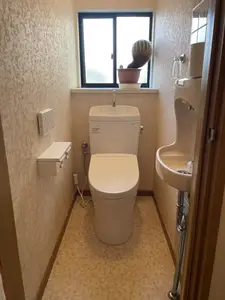 古いトイレを最新モデルに交換しました!