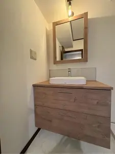 木目が映える洗面台