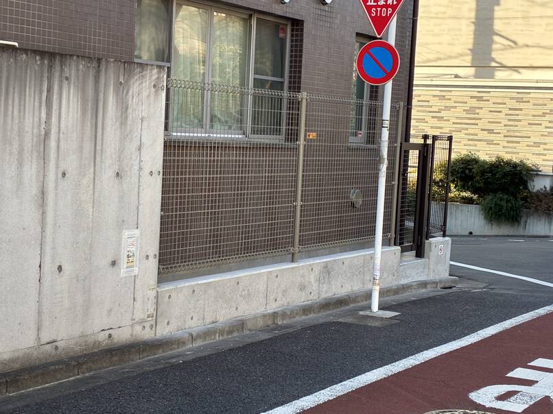 植栽剪定を不要にする外構