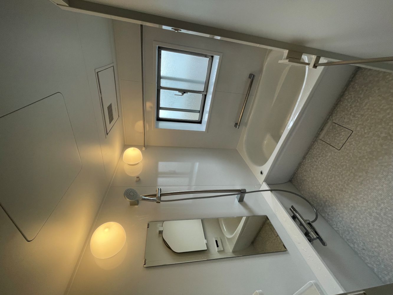 明るく清潔感のある空間へ　ユニットバス・トイレリフォーム