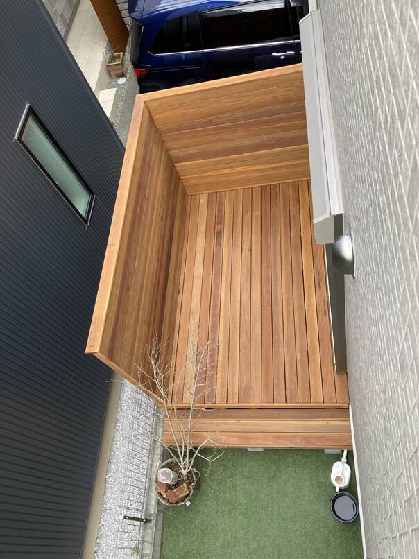 プライバシーが守られる庭に。