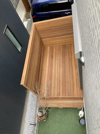 プライバシーが守られる庭に。