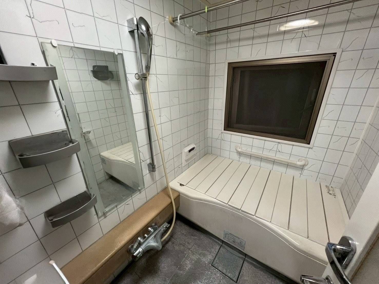 重厚感のあるお風呂