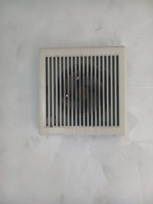 給湯器、換気扇の交換